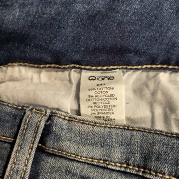 Denim Cotton  Skinny Capri NWT Women's Sz 24 - Picture 8 of 8